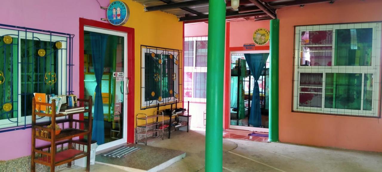 Rueang Sri Siri Pensión *
